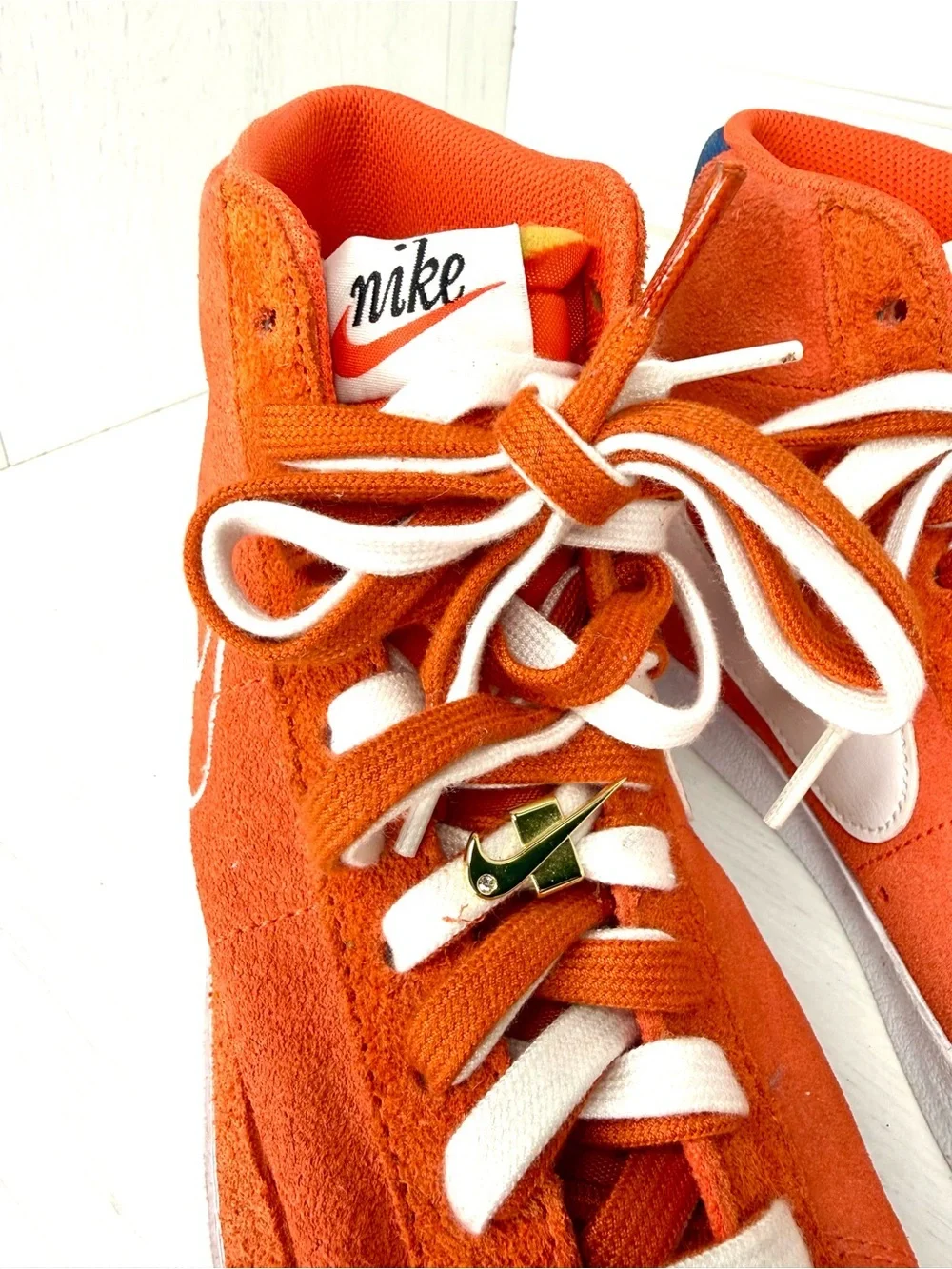 Nike june dark sneaker